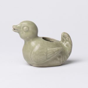 青磁鴨水注