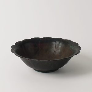 古銅　蓮花文鉢