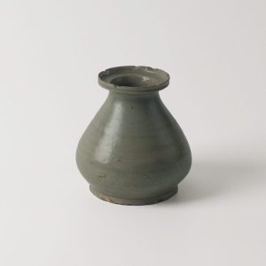 青磁盤口壺